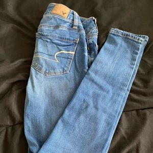 American Eagle Woman’s 00 Jeans